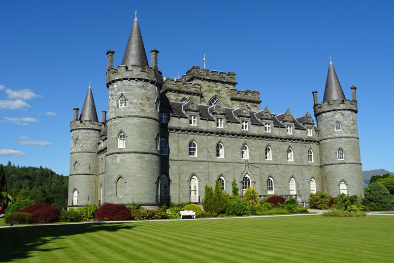 Scotland - Inveraray Castle. Photo: Wikimedia Commons - Philip Halling CC-SA 2.0