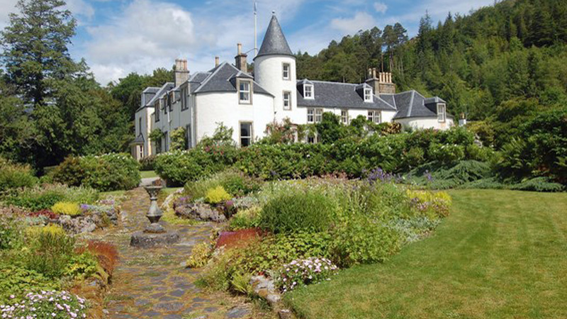 Garden themed cruise in Scotland. The Attadale House. Photo: Wikimedia Commons - DJB CC-SA 2.0
