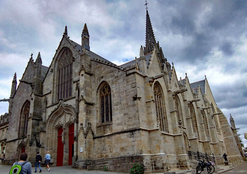 Basilique Notre-Dame du Roncier in Josselin, Brttany France. Photo: Wikimedia Commons - Sylphe Vert CC-SA 4.0