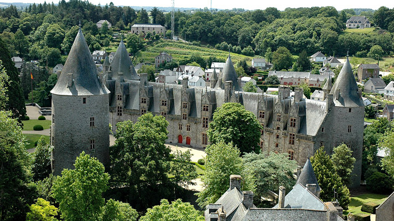 The garden side of Château de Josselin in Brittany France. Photo: Wikimedia Commons - Calips CC-SA3.0