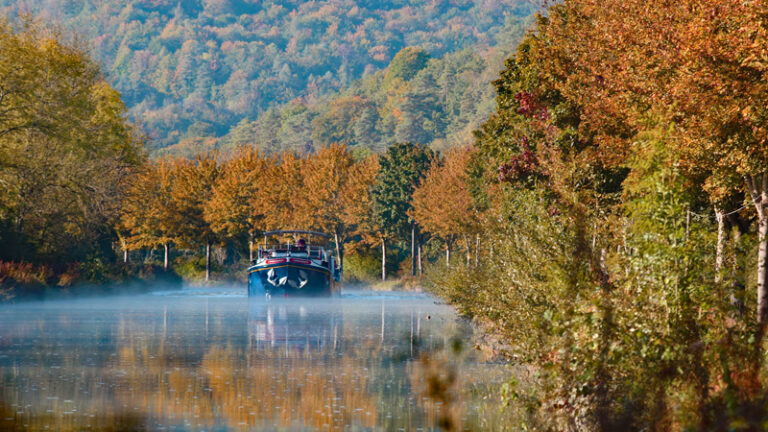 French Hotel Barge L'Impressionniste - autumn barge cruise